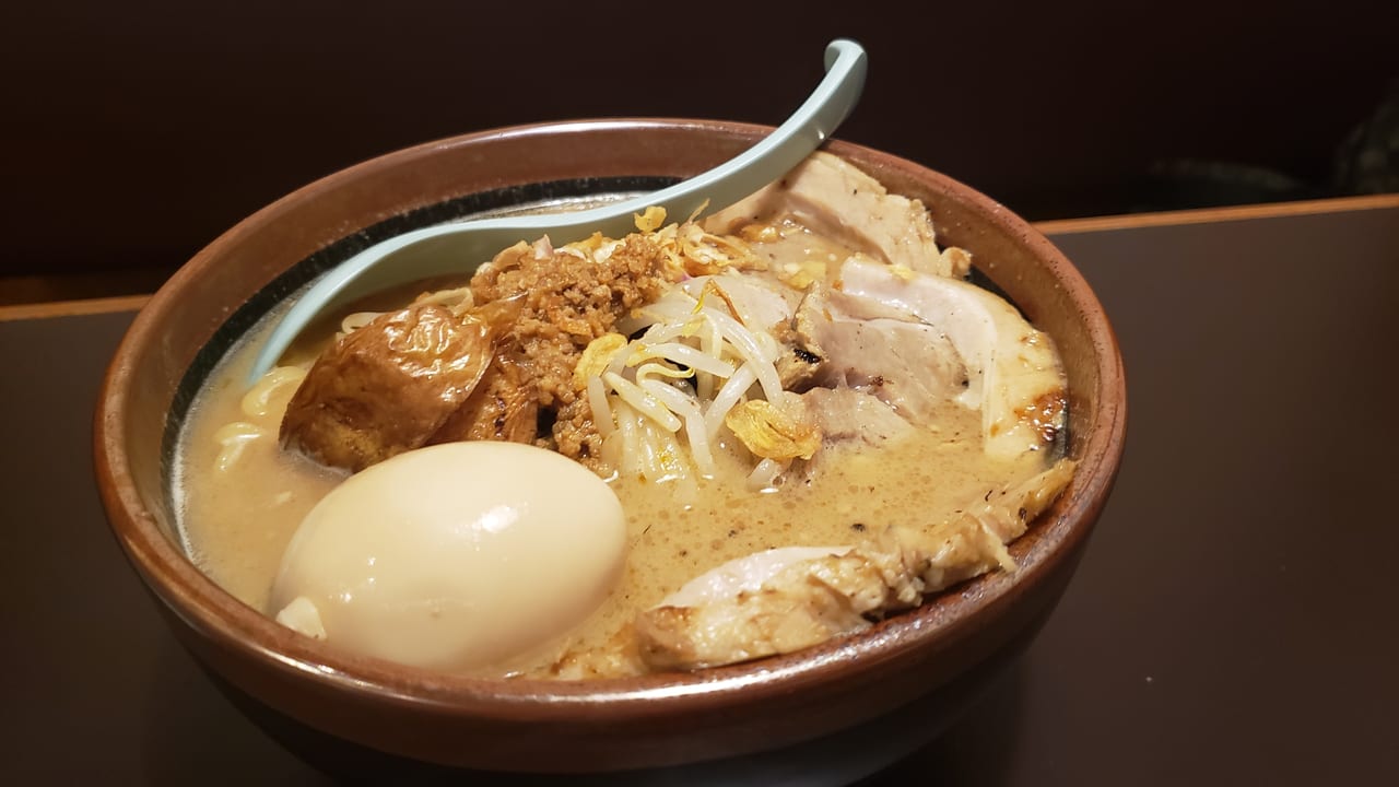 北海道味噌炙りチャーシュー麺 